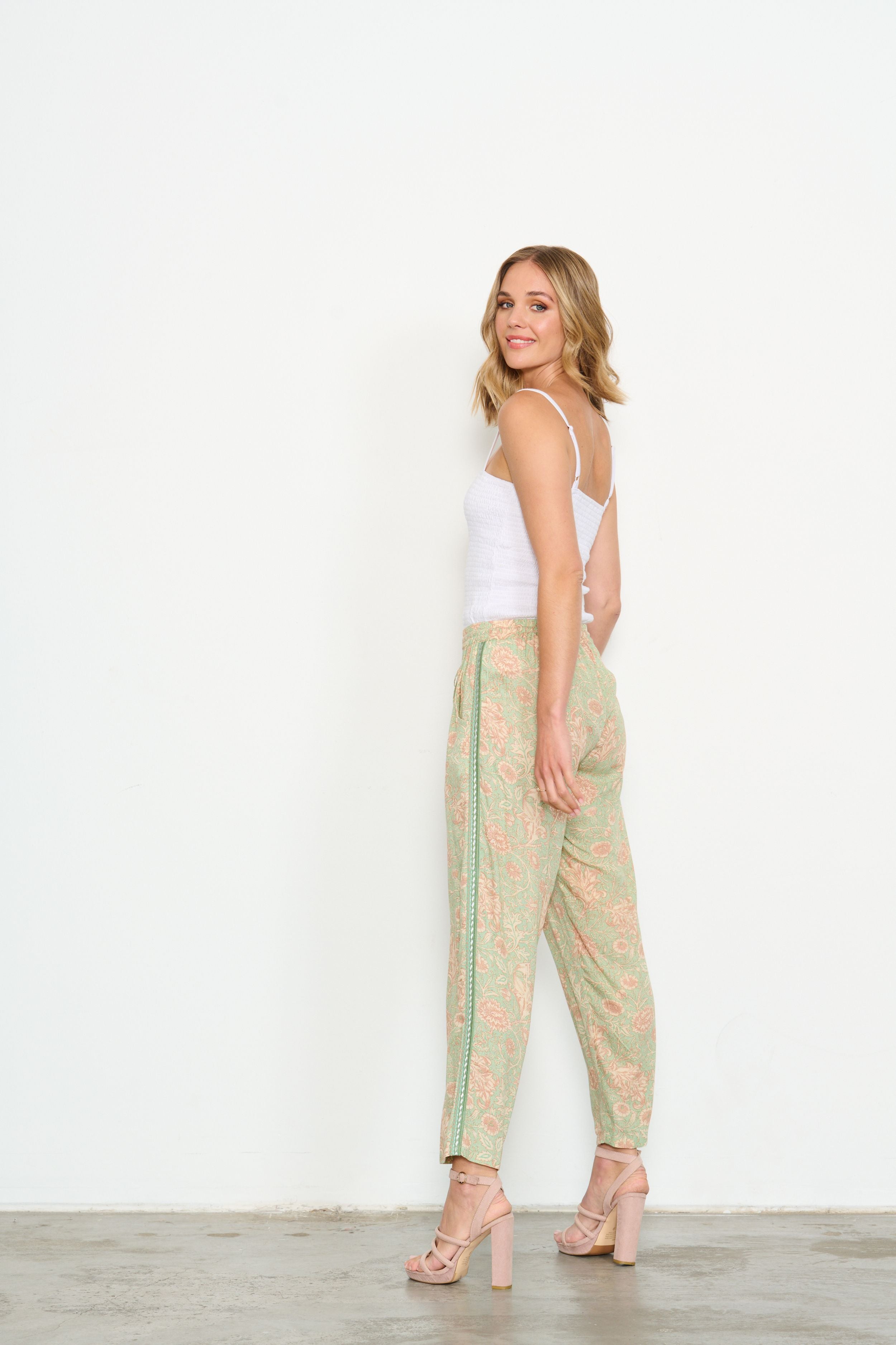 EMBROIDERED Trim Pant